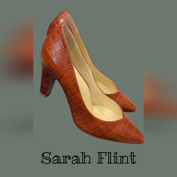 • Sarah Flint • Embossed Italian Leather • - Picture 1 of 5